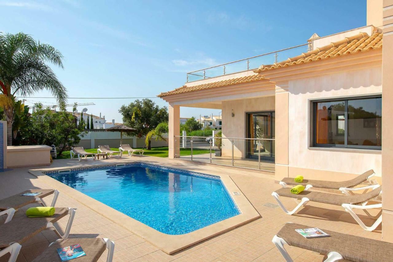 Villa Ruana - 5 Bedrooms On Suite- Free Out Door Hot Jacuzzi - By Bedzy Albufeira Buitenkant foto