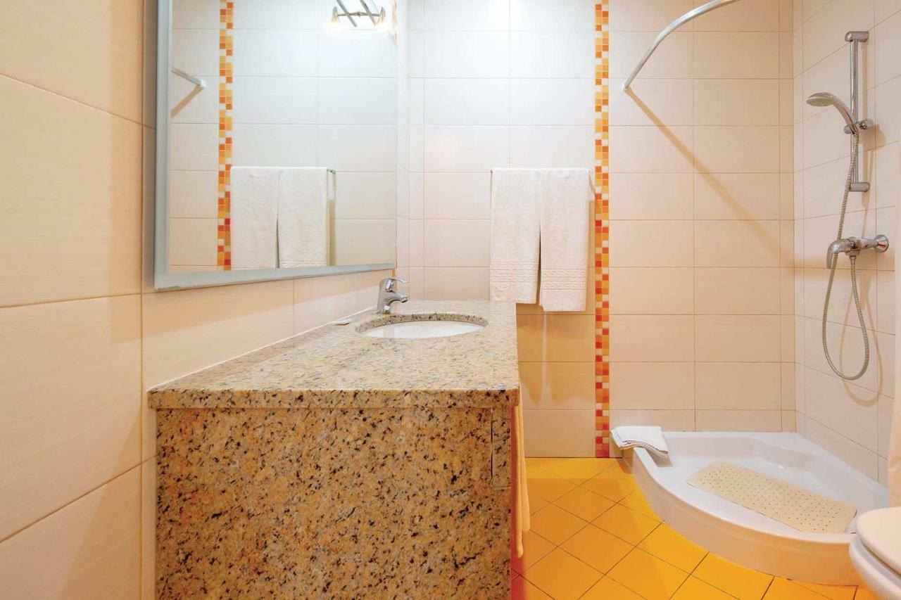 Villa Ruana - 5 Bedrooms On Suite- Free Out Door Hot Jacuzzi - By Bedzy Albufeira Buitenkant foto