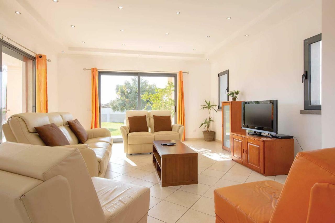 Villa Ruana - 5 Bedrooms On Suite- Free Out Door Hot Jacuzzi - By Bedzy Albufeira Buitenkant foto
