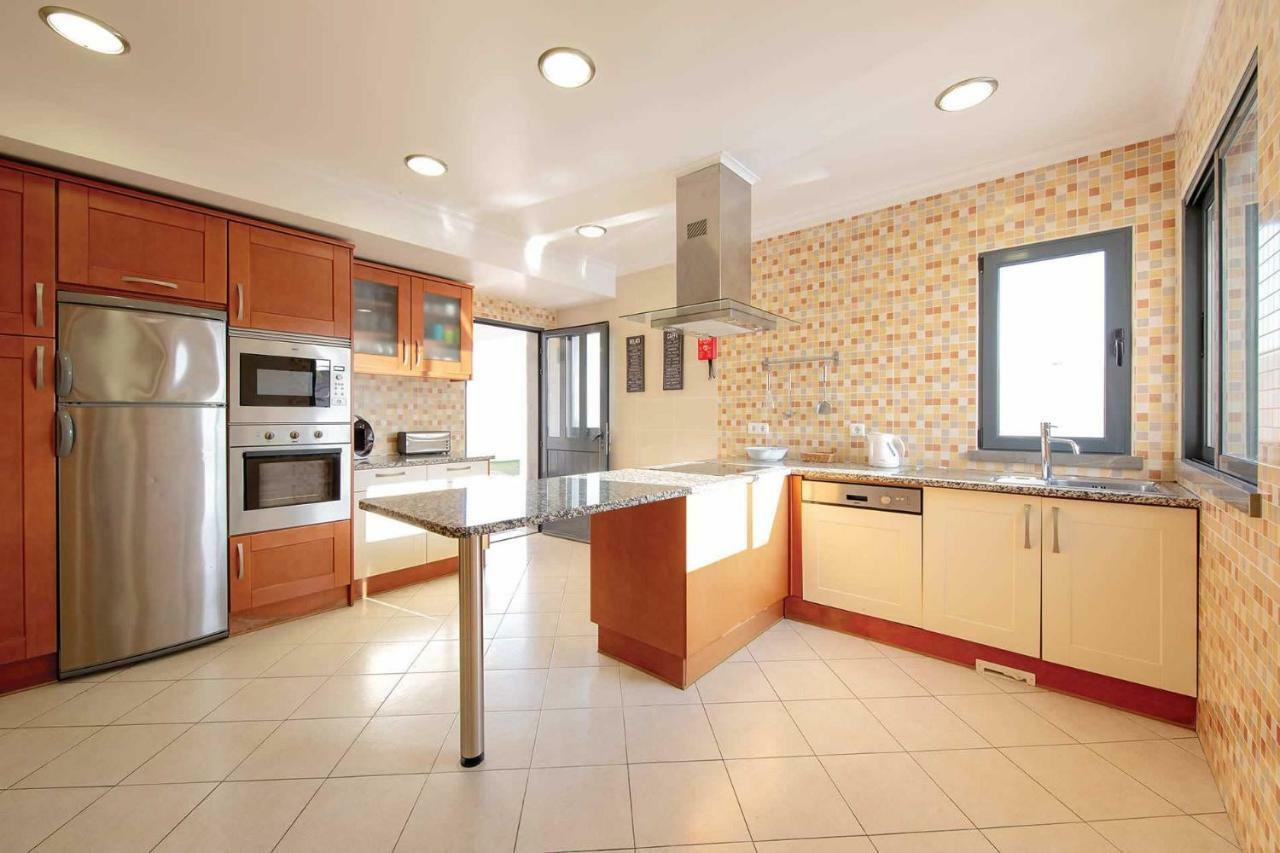 Villa Ruana - 5 Bedrooms On Suite- Free Out Door Hot Jacuzzi - By Bedzy Albufeira Buitenkant foto